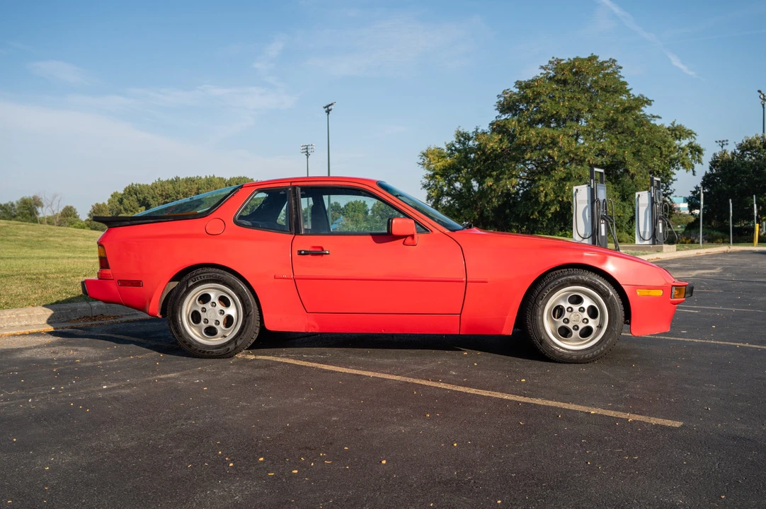 1989 Porsche 944 - Image 29 of 31