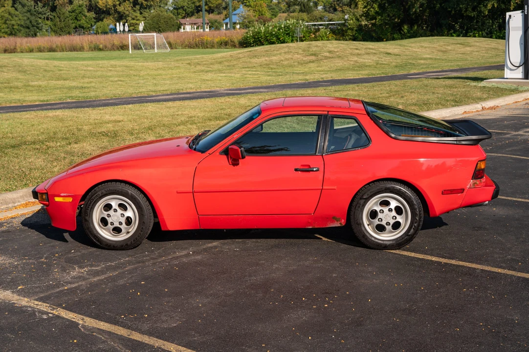 1989 Porsche 944 - Image 19 of 31