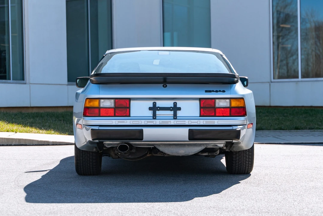 1989 Porsche 944 - Image 13 of 31