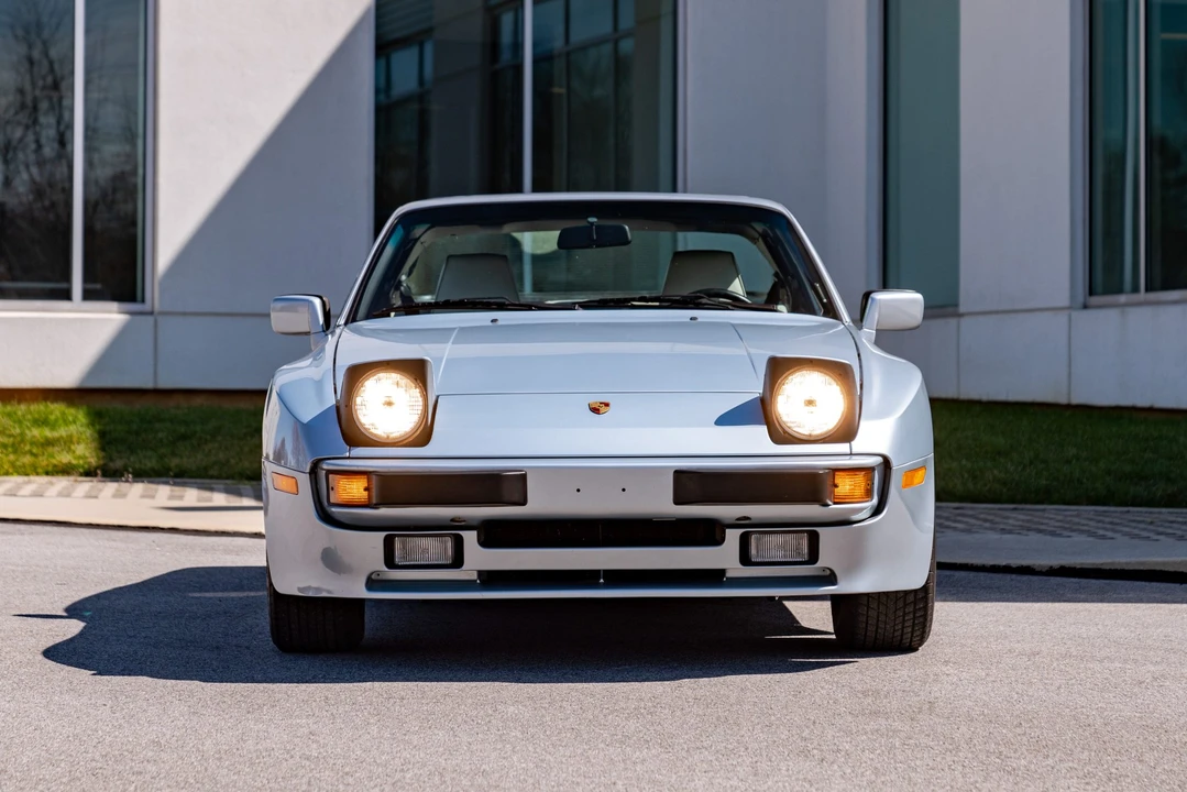 1989 Porsche 944 - Image 25 of 31