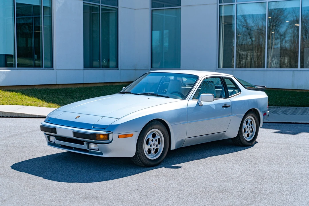 1989 Porsche 944 - Image 3 of 31
