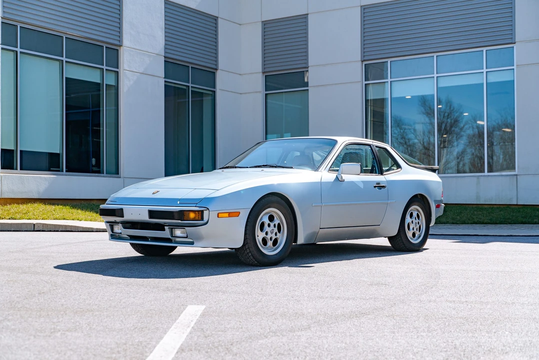 1989 Porsche 944 - Image 2 of 31