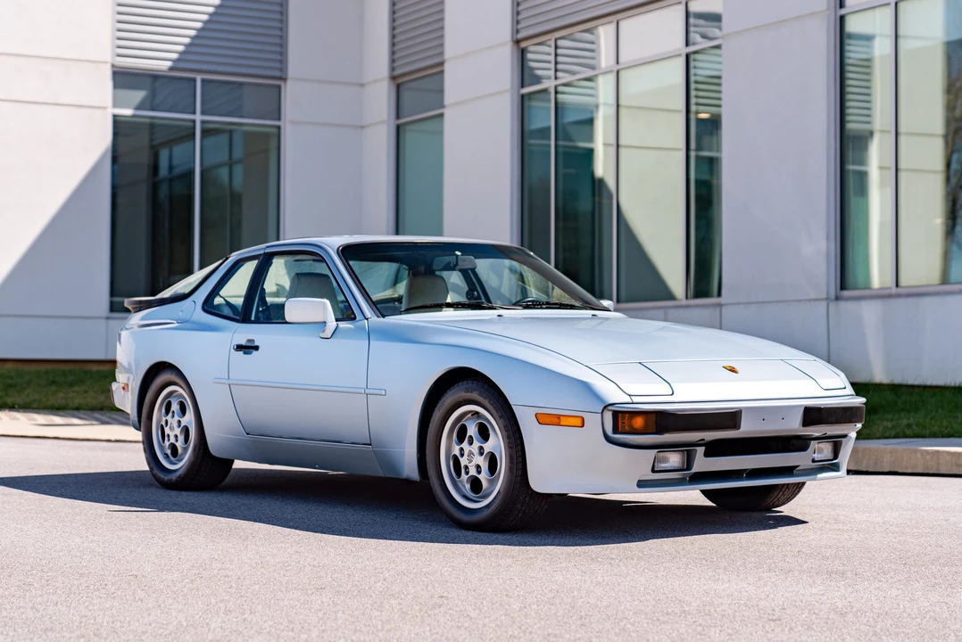1989 Porsche 944 - Image 6 of 31