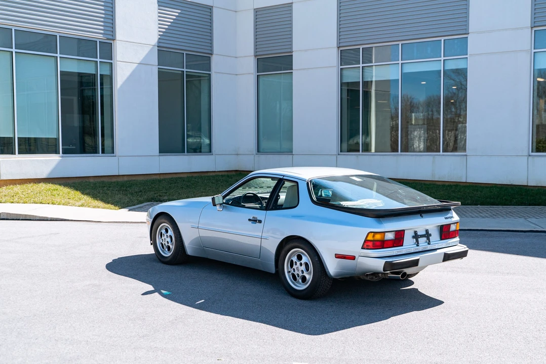 1989 Porsche 944 - Image 15 of 31