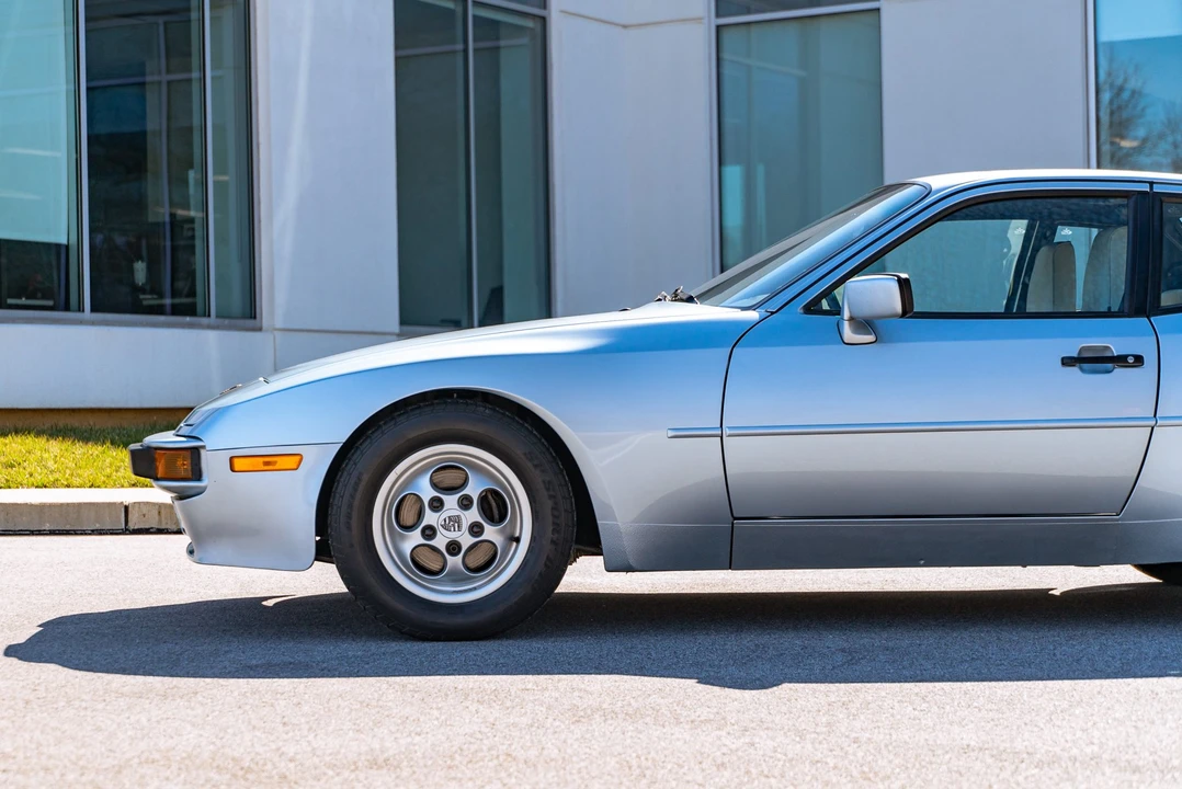 1989 Porsche 944 - Image 20 of 31