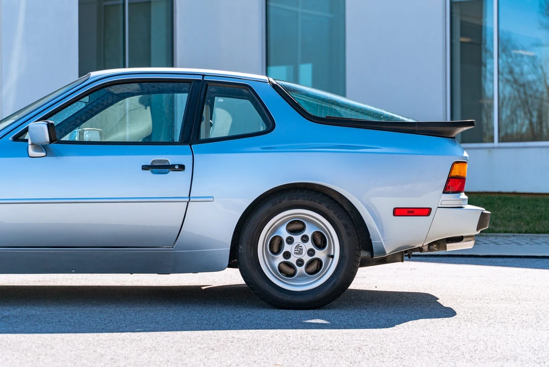 1989 Porsche 944 - Image 21 of 31