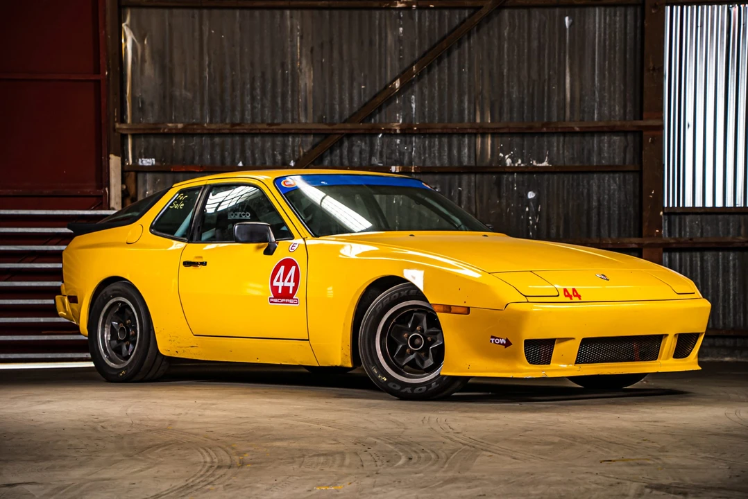 1989 Porsche 944 - Image 2 of 31