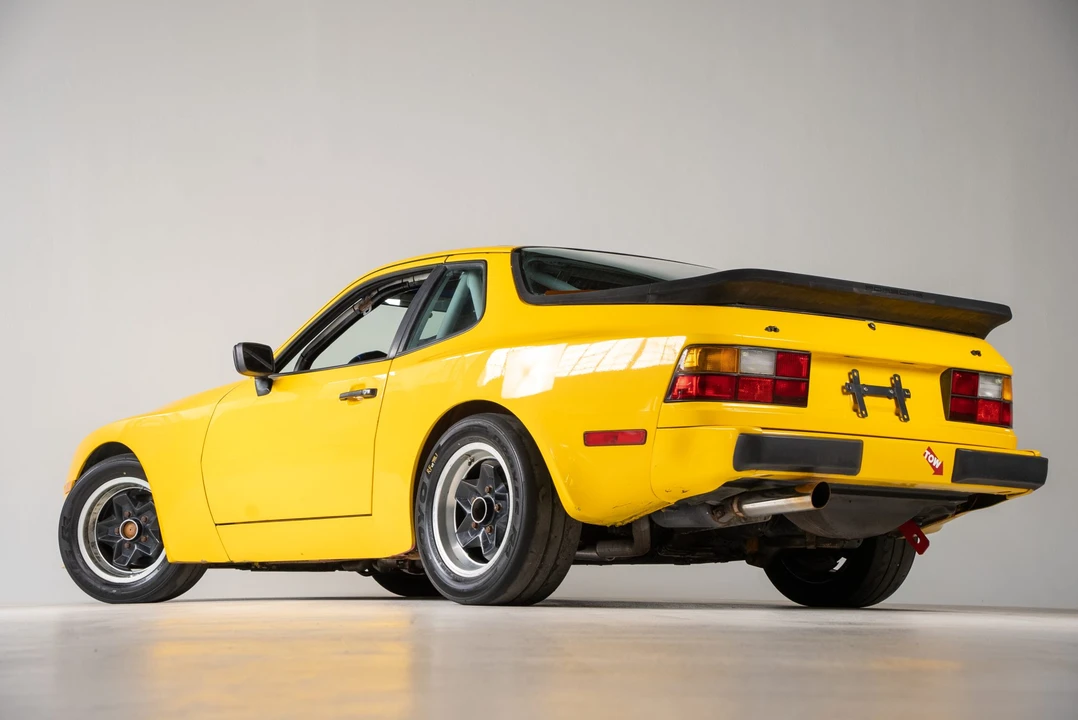 1989 Porsche 944 - Image 15 of 31