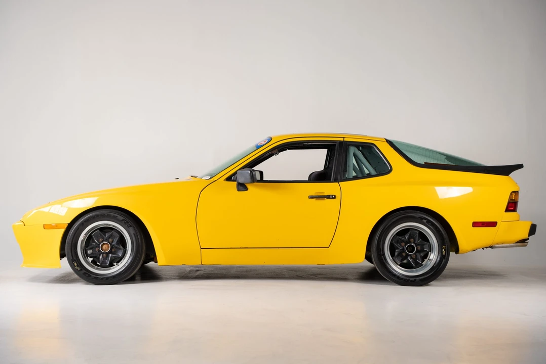 1989 Porsche 944 - Image 11 of 31