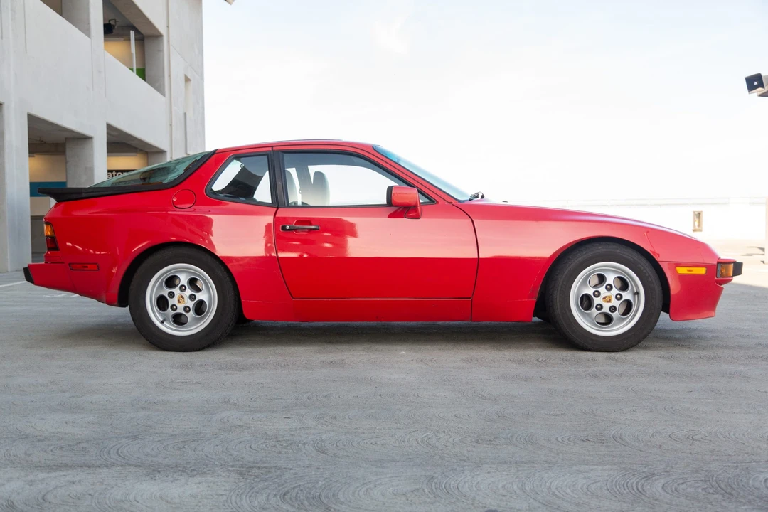 1989 Porsche 944 - Image 8 of 31