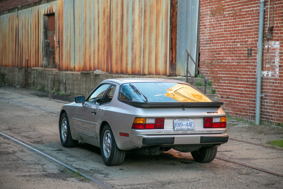 1989 Porsche 944 - Image 13 of 31