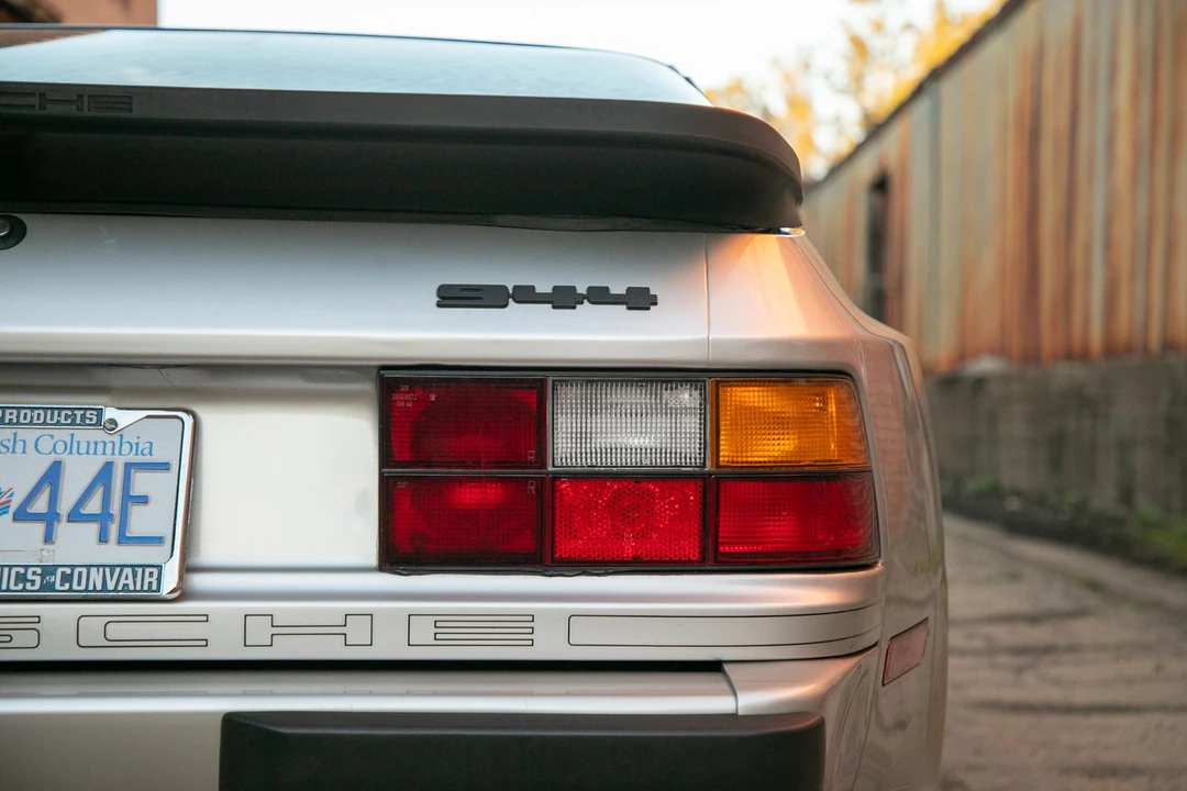 1989 Porsche 944 - Image 27 of 31