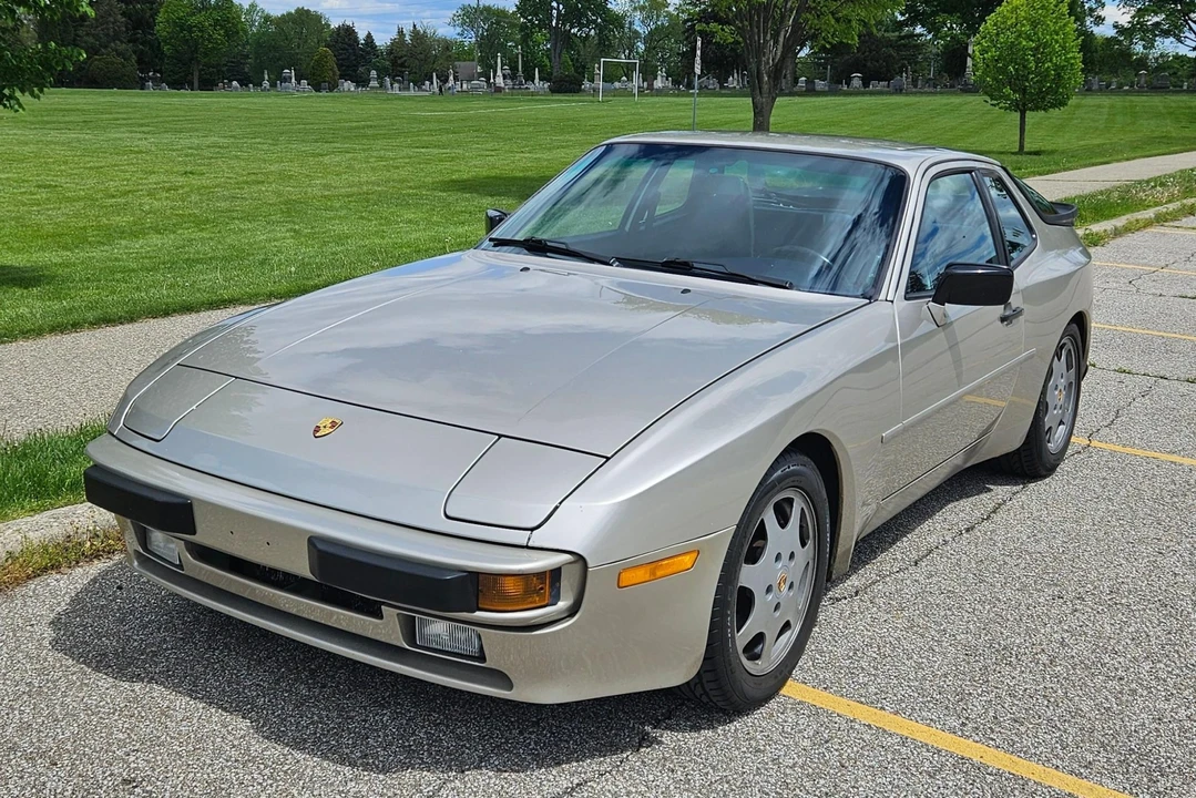 1989 Porsche 944 - Image 8 of 31