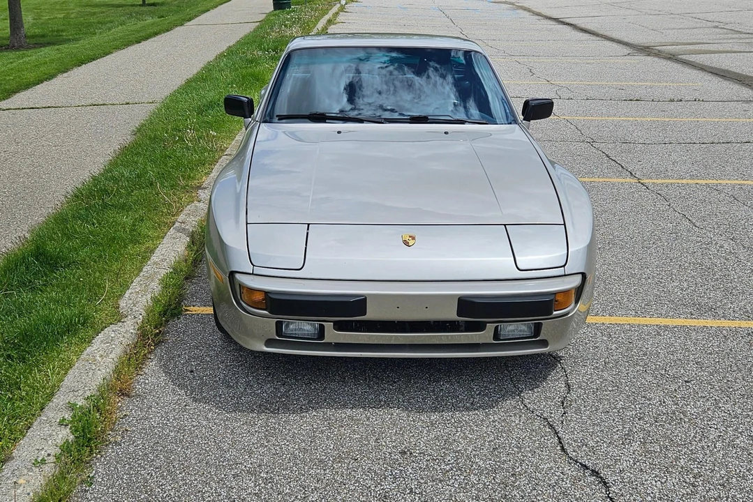 1989 Porsche 944 - Image 10 of 31