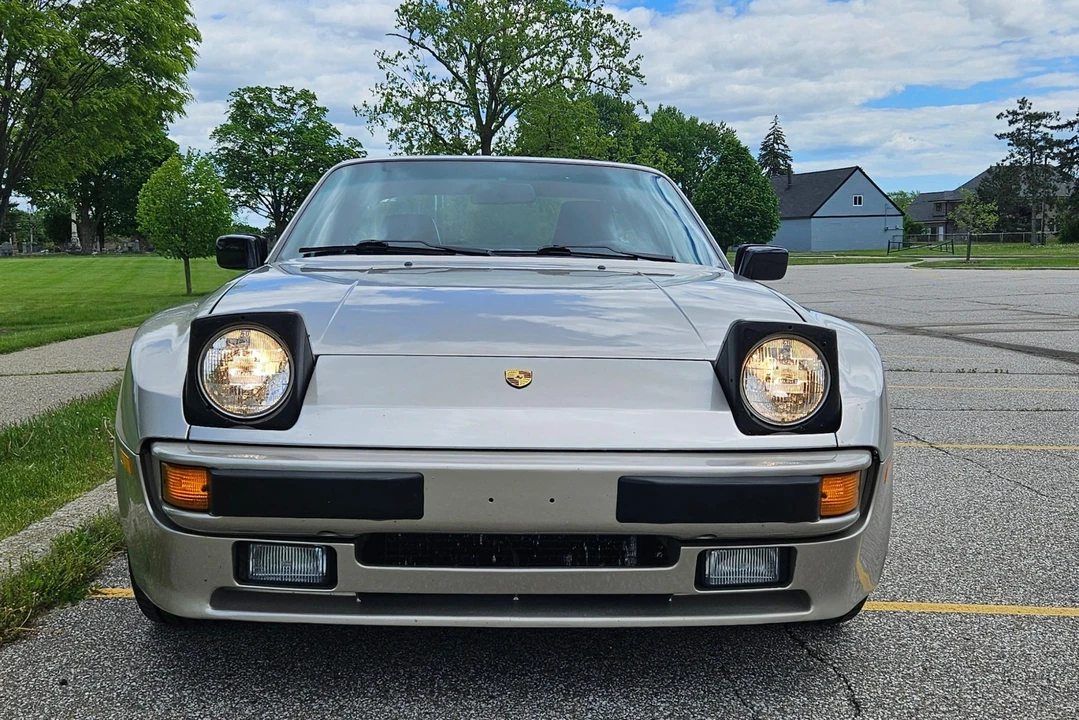 1989 Porsche 944 - Image 17 of 31