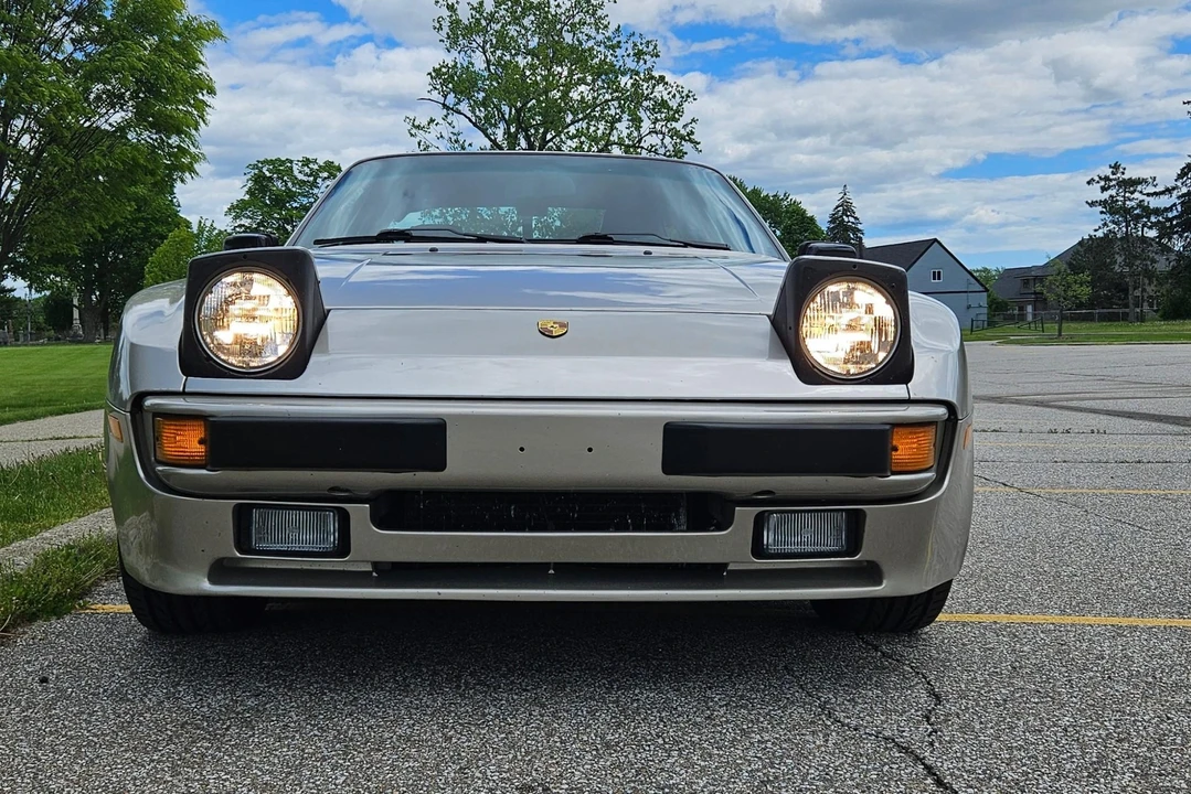 1989 Porsche 944 - Image 16 of 31