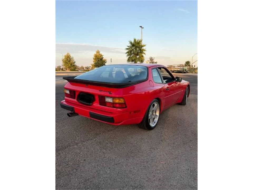 1989 Porsche 944 S2 - Image 2 of 23