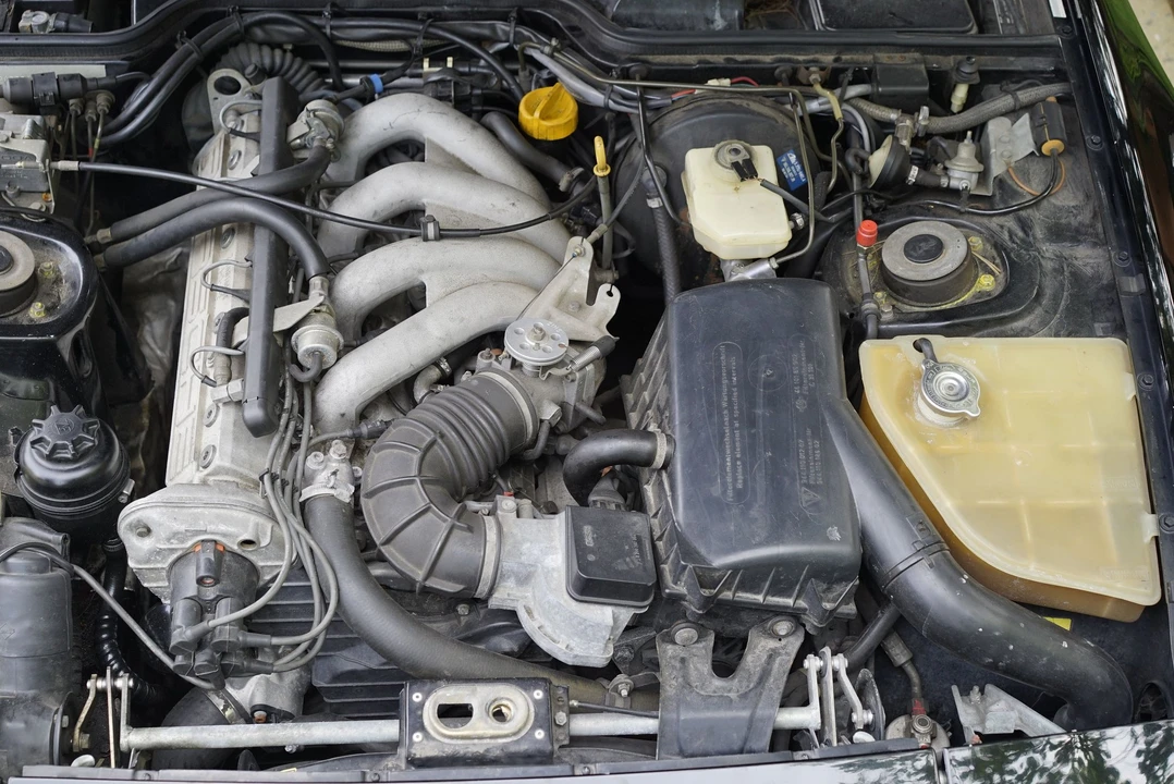 1989 Porsche 944 - Image 19 of 26