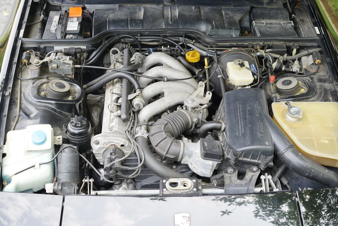 1989 Porsche 944 - Image 14 of 26