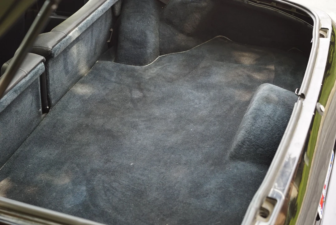 1989 Porsche 944 - Image 7 of 26