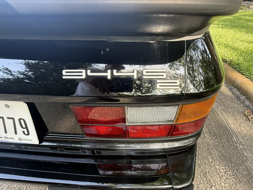 1989 Porsche 944 S2 - Image 10 of 29