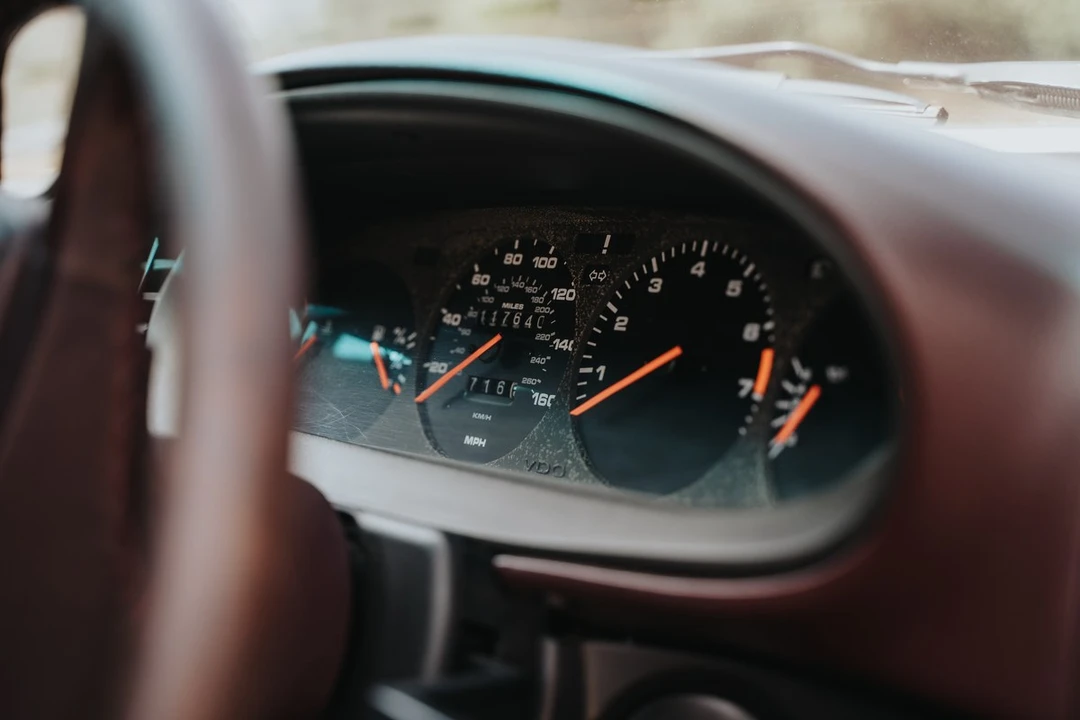 1989 Porsche 944 S2 - Image 28 of 30
