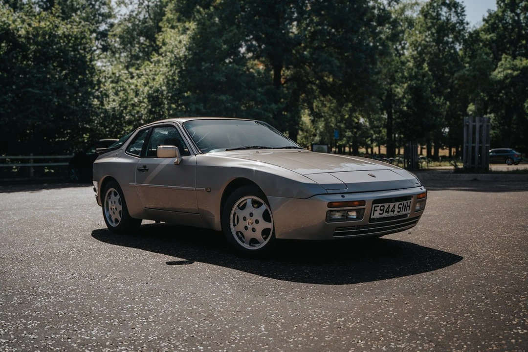 1989 Porsche 944 S2 - Image 14 of 30