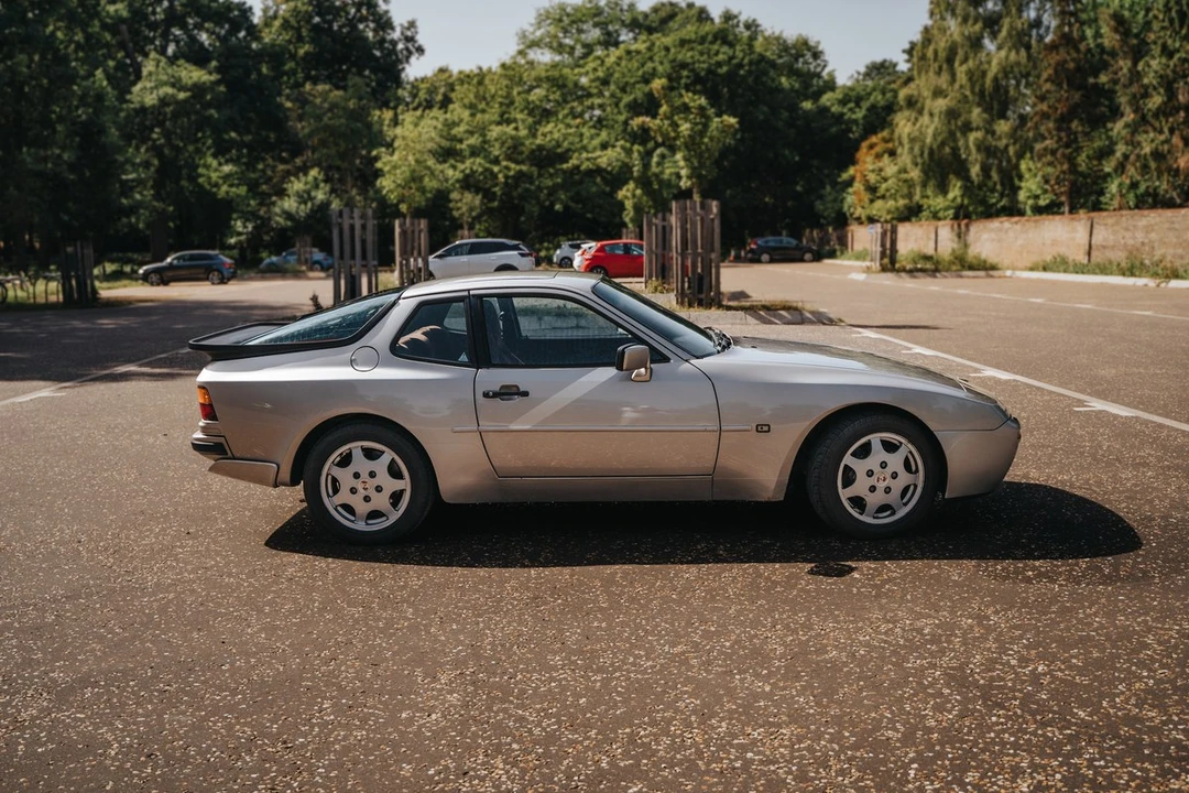 1989 Porsche 944 S2 - Image 12 of 30