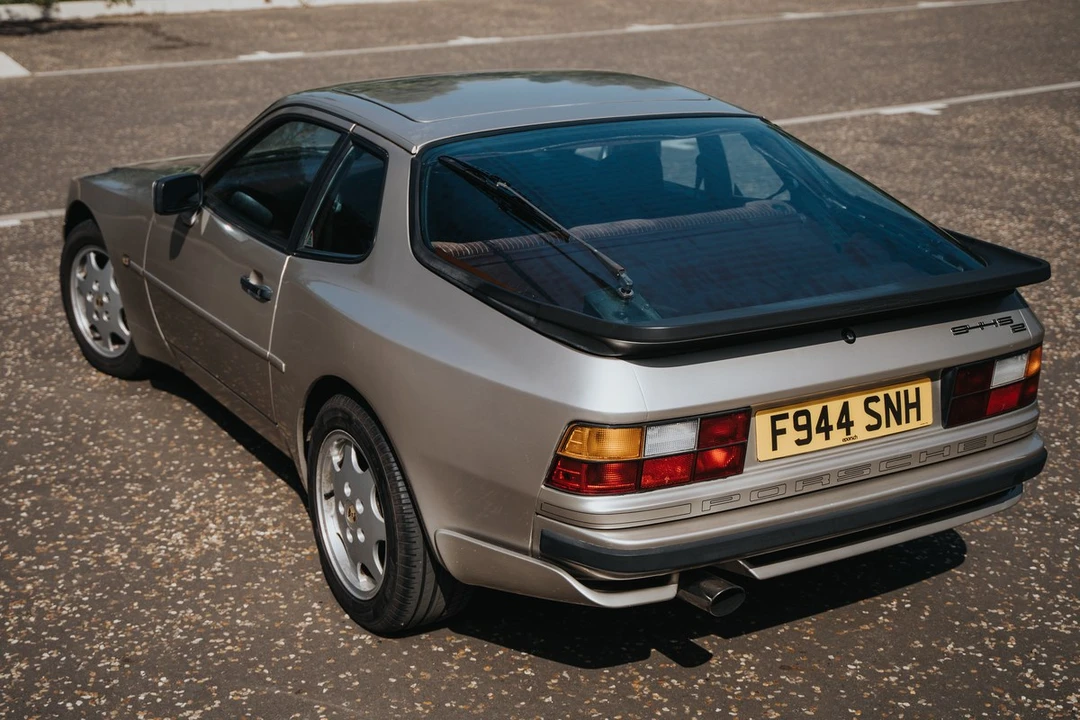 1989 Porsche 944 S2 - Image 16 of 30