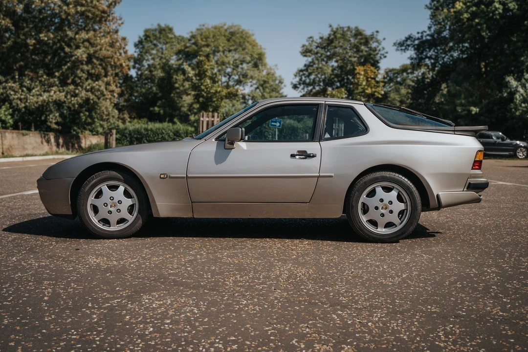 1989 Porsche 944 S2 - Image 5 of 30