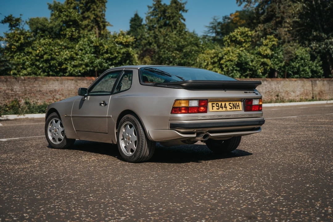1989 Porsche 944 S2 - Image 7 of 30
