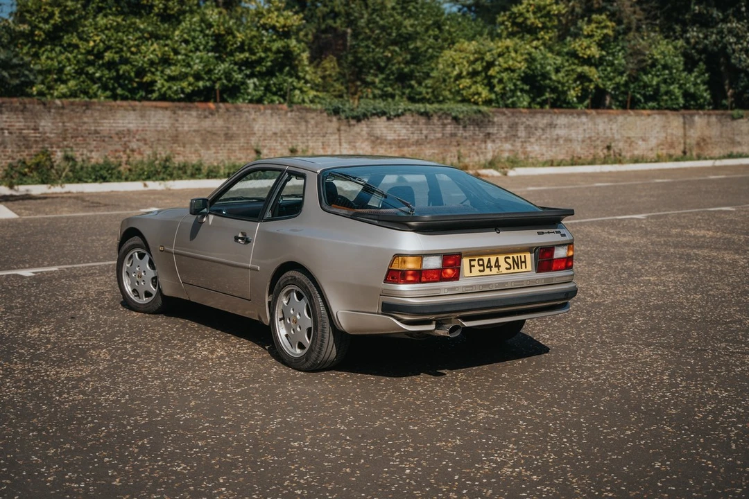 1989 Porsche 944 S2 - Image 6 of 30