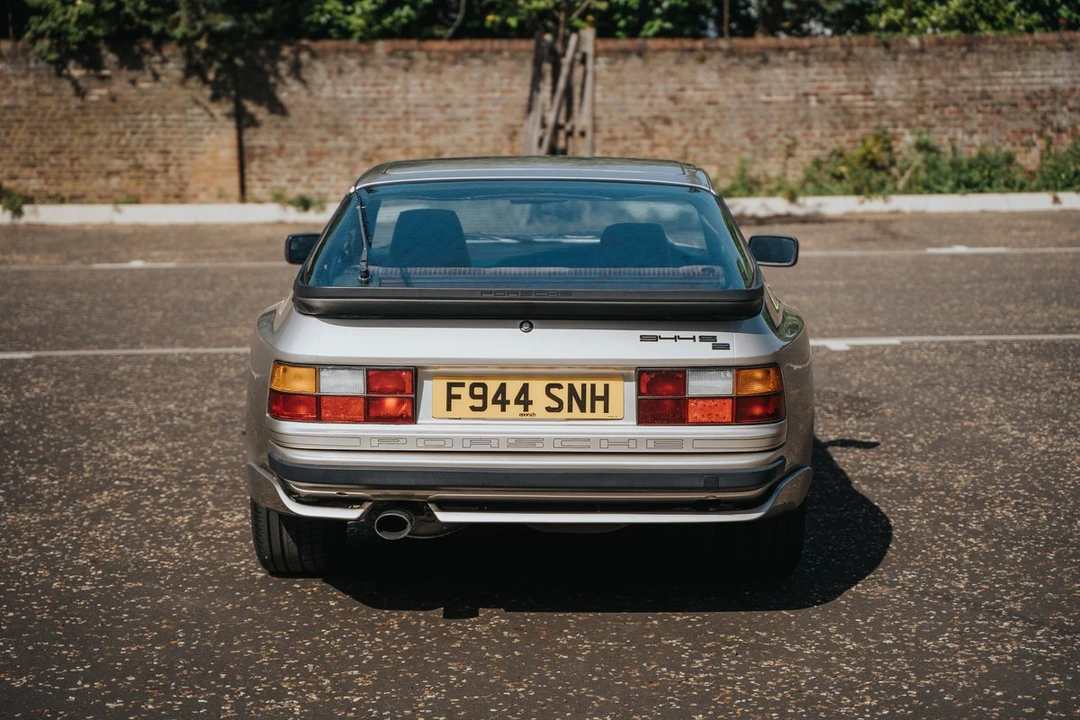 1989 Porsche 944 S2 - Image 9 of 30
