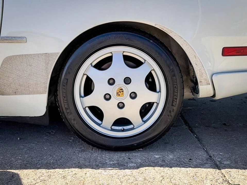 1989 Porsche 944 S2 - Image 3 of 10
