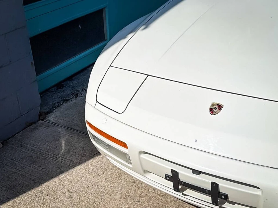 1989 Porsche 944 S2 - Image 2 of 10
