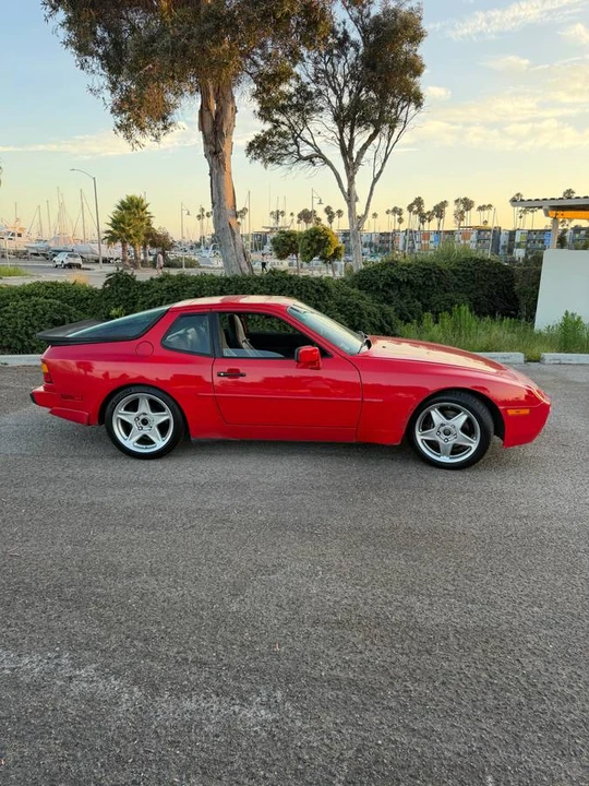 1989 Porsche 944 S2 - Image 3 of 23
