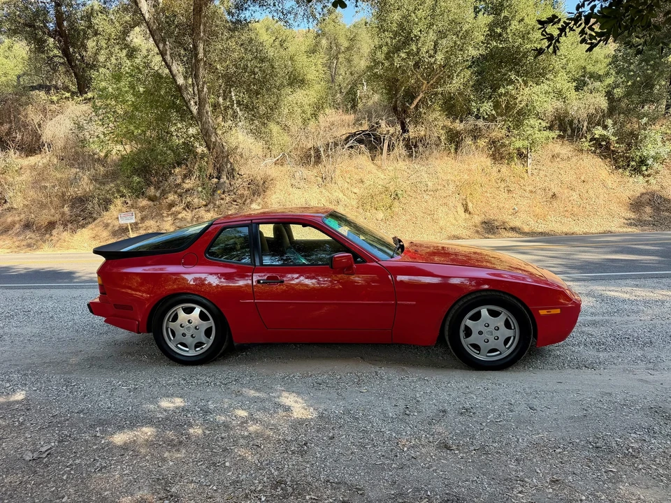1989 Porsche 944 S2 - Image 15 of 31