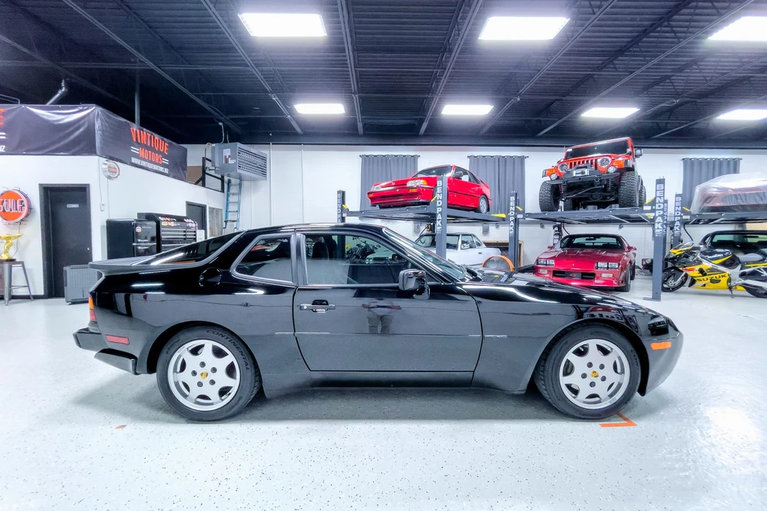 1989 Porsche 944 S2 - Image 8 of 31