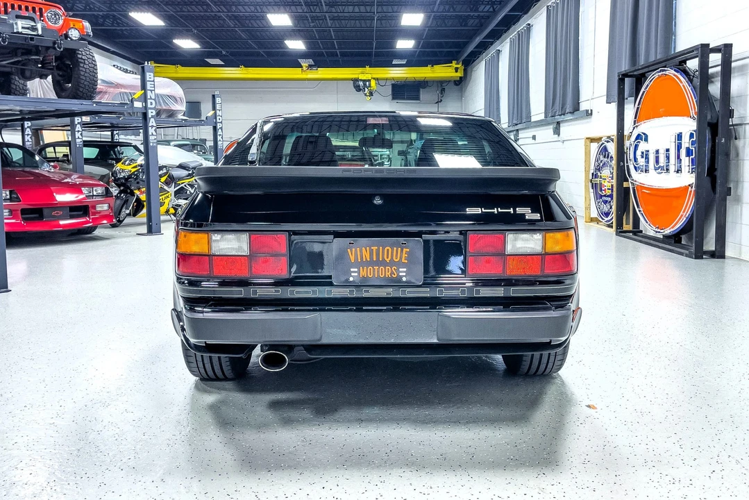 1989 Porsche 944 S2 - Image 11 of 31