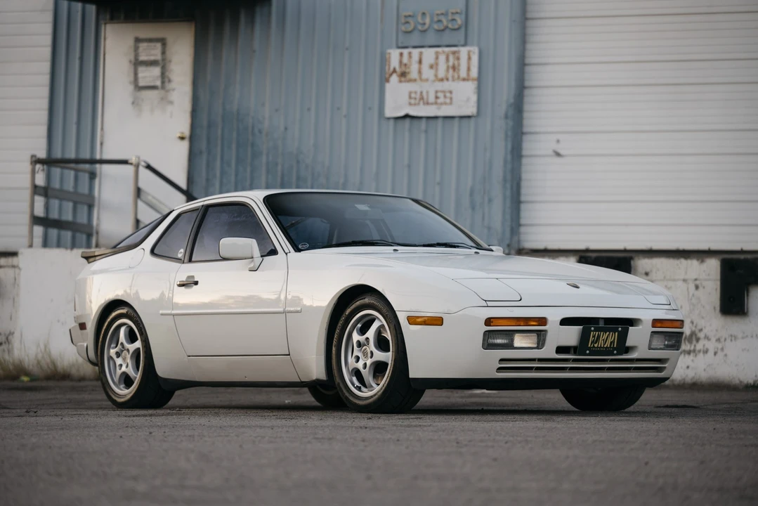 1989 Porsche 944 S2 - Image 7 of 31