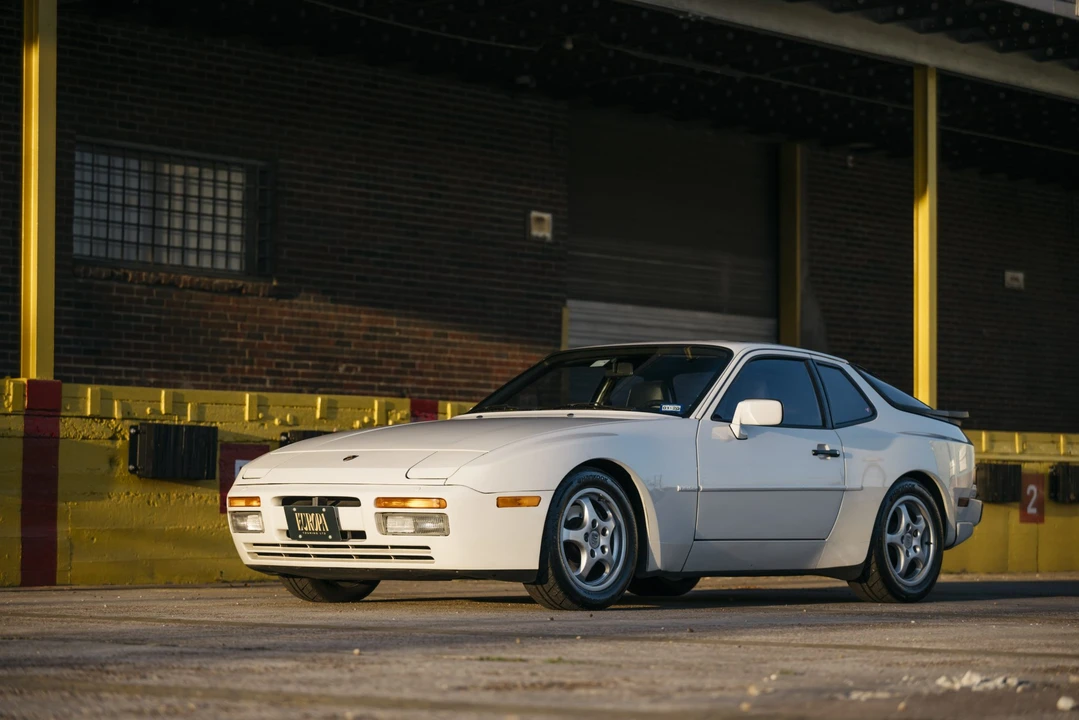 1989 Porsche 944 S2 - Image 10 of 31
