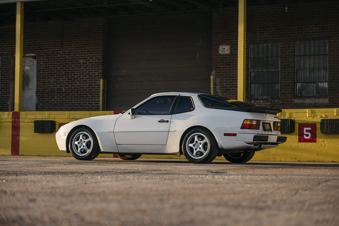 1989 Porsche 944 S2 - Image 12 of 31