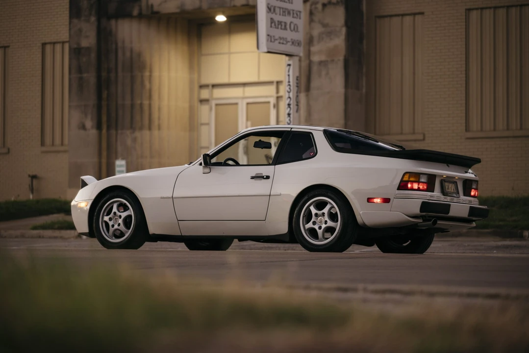 1989 Porsche 944 S2 - Image 19 of 31