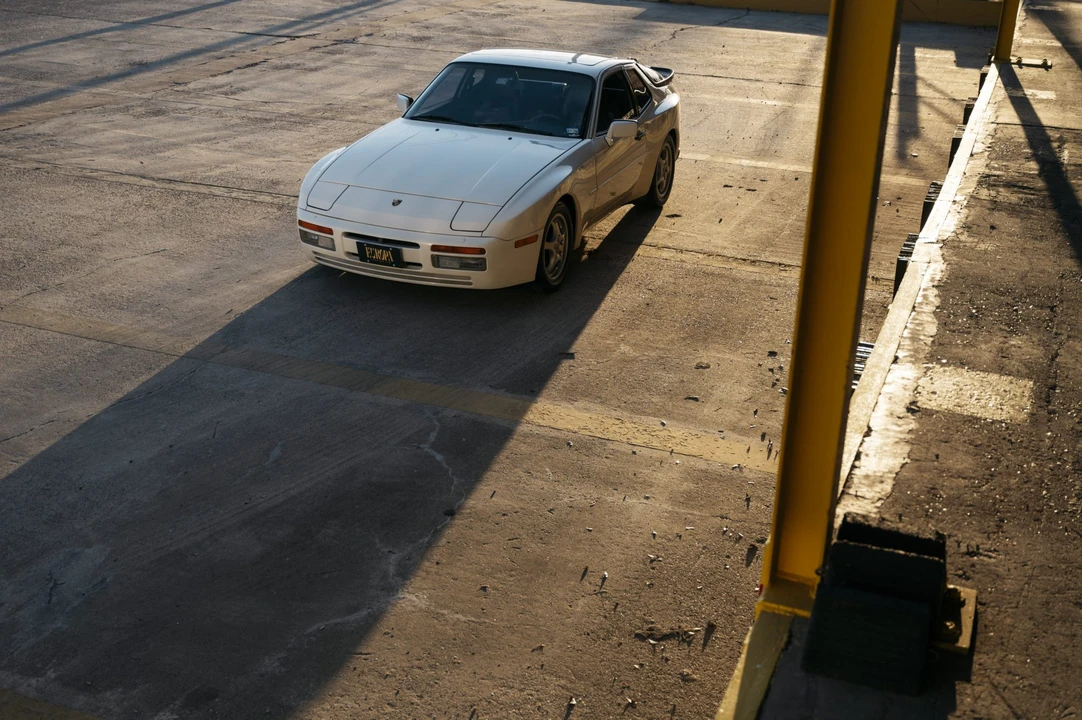 1989 Porsche 944 S2 - Image 17 of 31