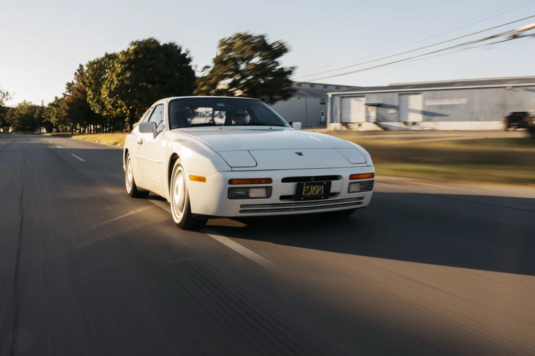 1989 Porsche 944 S2 - Image 24 of 31