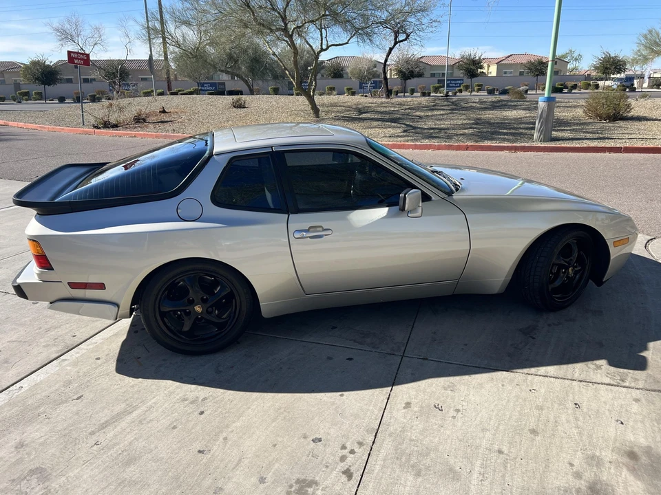 1989 Porsche 944 S2 - Image 14 of 31