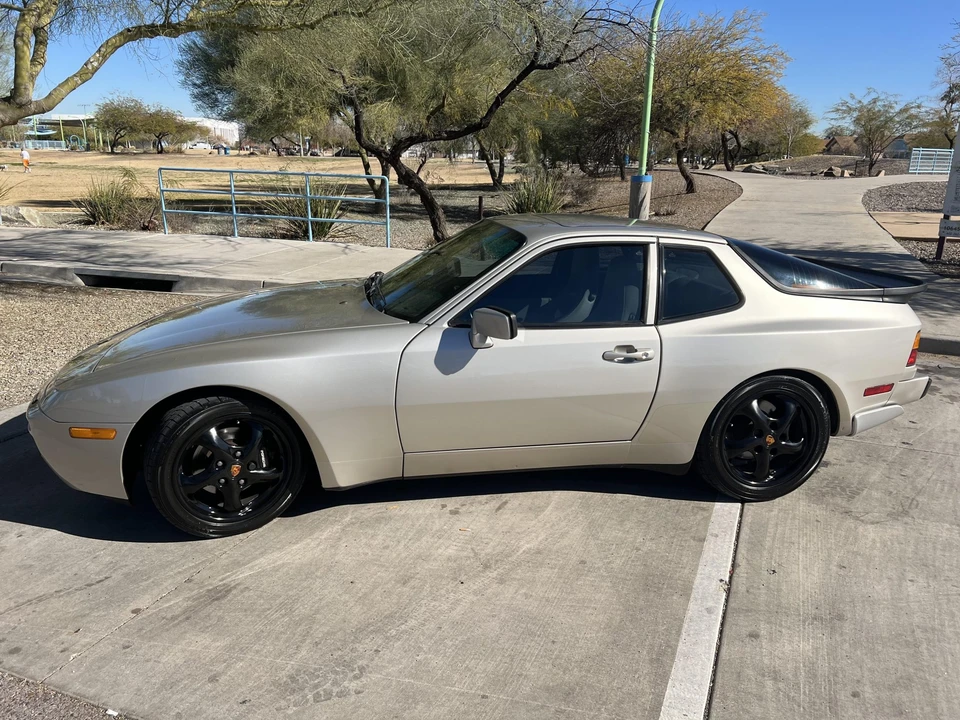 1989 Porsche 944 S2 - Image 3 of 31