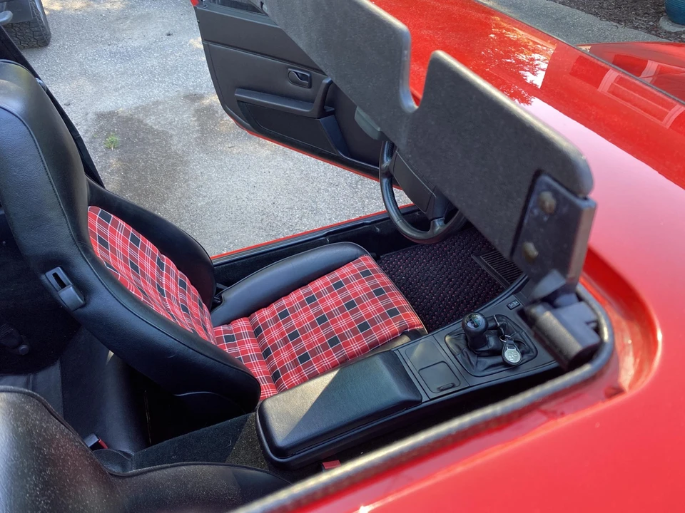 1989 Porsche 944 S2 - Image 30 of 31