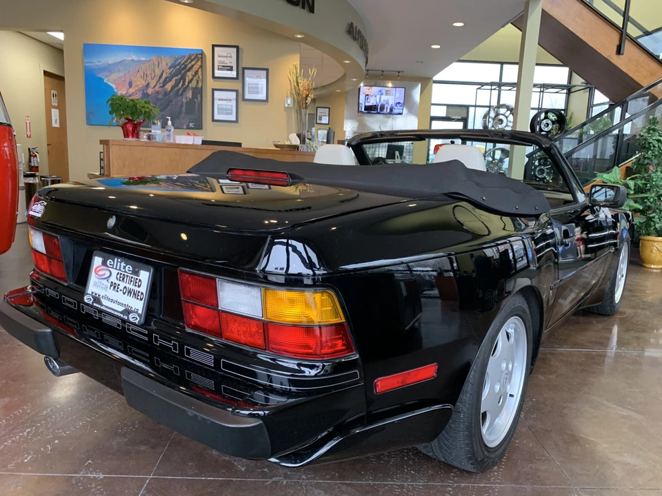 1989 Porsche 944 S2 - Image 11 of 31
