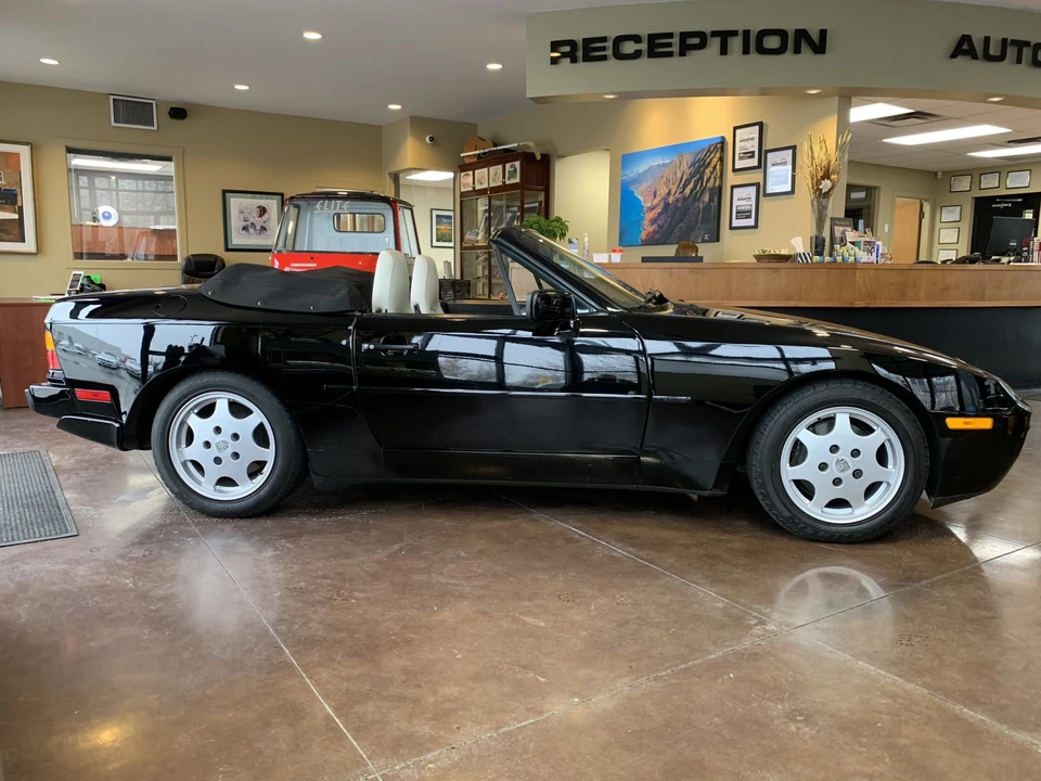 1989 Porsche 944 S2 - Image 13 of 31
